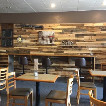 Itsa Deli Thing - Interior dining room - Delis Near Me - Owosso, Michigan Itsa Deli Thing - Interior dining room - Delis Near Me - Owosso, Michigan