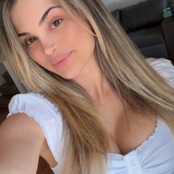 The San Diego Blonde - Selfie after hair appointment