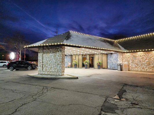 Palm Court Restaurant by null