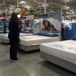 Costco Wholesale - This lady was NOT NICE at all!