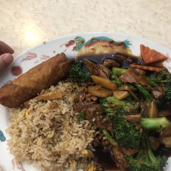 King Wok - Beef with Broccoli - Chinese Near Me - Houston, Texas