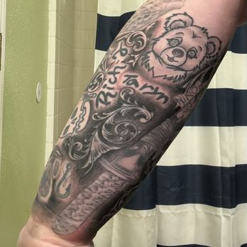 Red Room Tattoo - The only ones he didn't do were the tiny fish hook and the little lady bugs on my wrist. He's amazing. - Tattoo Near Me - Chico, California