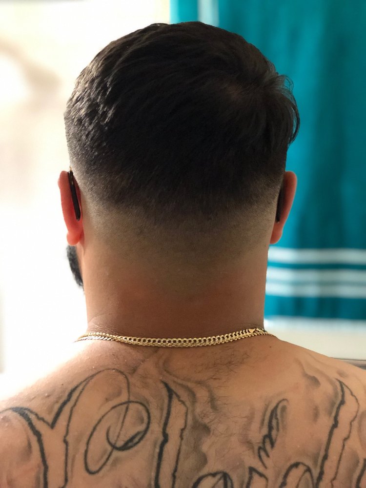 Xclusive Mobile Barber Co Logo