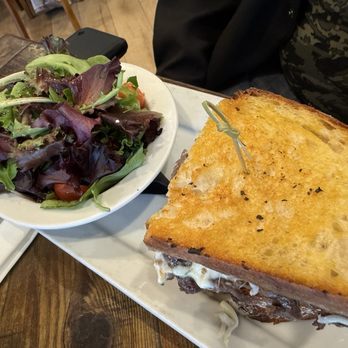 Farmer's Table - New American Near Me - La Mesa, California