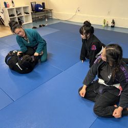 Lycan Jiu Jitsu - Our Women's Only BJJ class covers fundamentals of jiu jitsu.