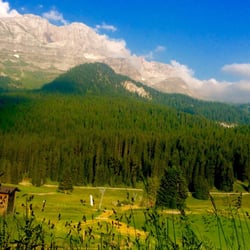 Madonna Di Campiglio - Campo Carlo Magno sopra Madonna di Campiglio in un tramonto di luglio.