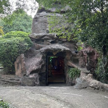 Crystal Shrine Grotto - Local Flavor Near Me - Memphis, Tennessee Crystal Shrine Grotto - Local Flavor Near Me - Memphis, Tennessee