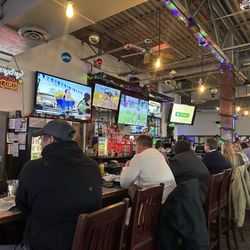 Oscar's Pub & Grill - Bar