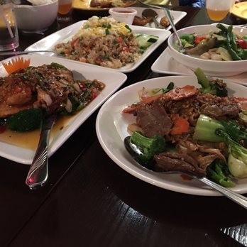 Siri Thai - Crab fried rice, seafood green curry, fish stir fried, pad see ew. - Thai Near Me - Portland, Oregon Siri Thai - Crab fried rice, seafood green curry, fish stir fried, pad see ew. - Thai Near Me - Portland, Oregon