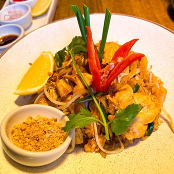 Patara-South Kensignton - Pad Thai - Thai Near Me - London, XGL Patara-South Kensignton - Pad Thai - Thai Near Me - London, XGL