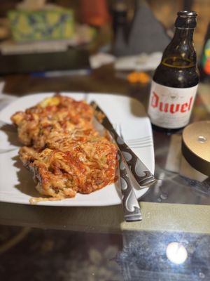 Loui's Pizza by null