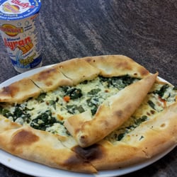 Stern Kebap - Spinat/Schafskäse PIDE