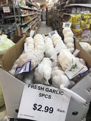 Asian & American Market by null