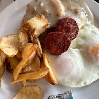 Kihei Caffe - Southern biscuits and gravy - Desserts Near Me - Kihei, Hawaii