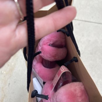 UGG Outlet - Accessories Near Me - Pottstown, Pennsylvania