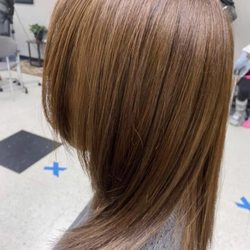 Yamil Grand Hair Salon - Color change and Cut.
