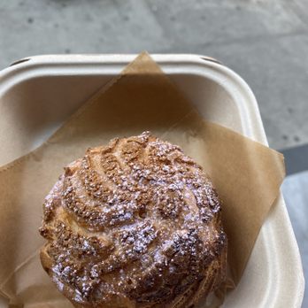 AlimamaTea - Milk & Honey Cream Puff - Desserts Near Me - New York, New York