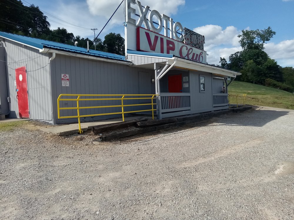 Slide of D & D Construction