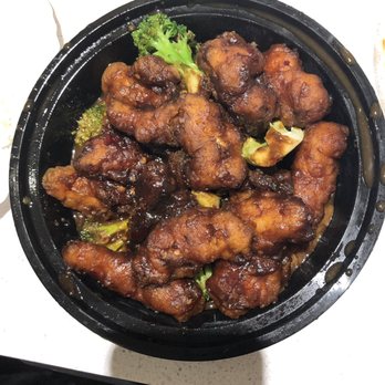 Chinese Express - C16. General Tso's Chicken Dinner Combo Platter - Chinese Near Me - Gaithersburg, Maryland