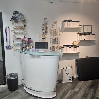 Salon By Yoo - Hair Salons Near Me - Honolulu, Hawaii Salon By Yoo - Hair Salons Near Me - Honolulu, Hawaii