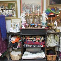 Antique Emporium - Many great textiles