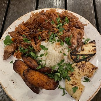Le Papagayo - Roasted Hawaiian Pork - Breakfast & Brunch Near Me - Encinitas, California