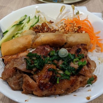 Pho & Japolo - Vermicelli bowl with spring roll - Vietnamese Near Me - Burnaby, British Columbia