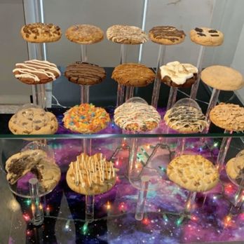 Midnight Cookies & Cream - Desserts Near Me - Davie, Florida Midnight Cookies & Cream - Desserts Near Me - Davie, Florida