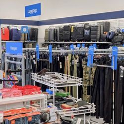 Ross - Luggage and men's pants