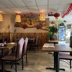 New Hunan Kitchen - Interior