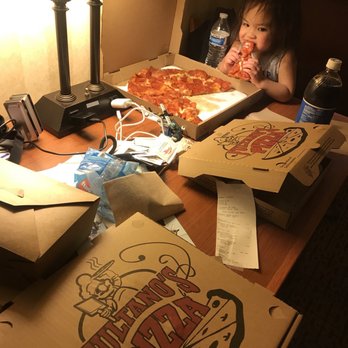 Fultano's Pizza - Pizza lover - Pizza Near Me - Astoria, Oregon