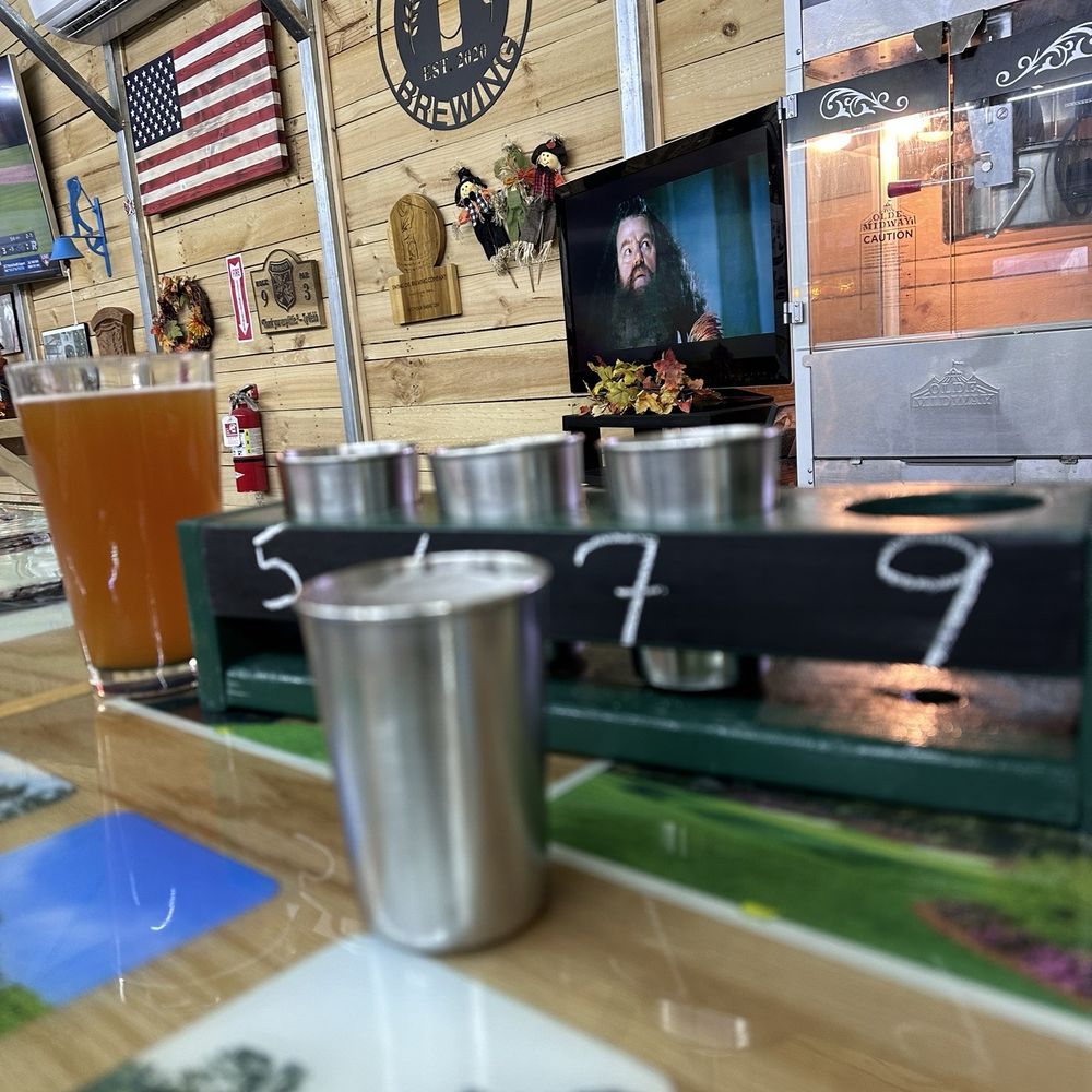 Swing On brewing - Caddyshak theme inside with sports on the TV and a golf simulator - Breweries Near Me - Crossville, Tennessee Swing On brewing - Caddyshak theme inside with sports on the TV and a golf simulator - Breweries Near Me - Crossville, Tennessee