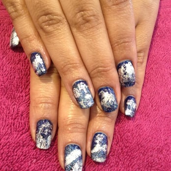 Blonde Tiger - Gel polish with silver foil accents - Nail Salons Near Me - Collingwood, VIC Blonde Tiger - Gel polish with silver foil accents - Nail Salons Near Me - Collingwood, VIC