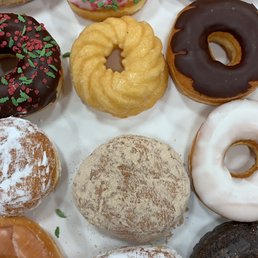 Donuts Donuts