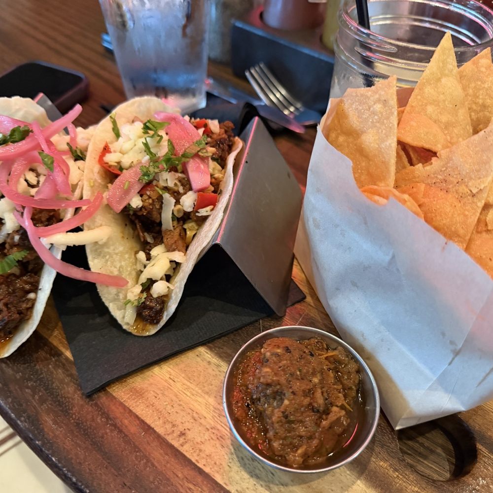Gus's BBQ - Barbeque Near Me - Porter Ranch, California