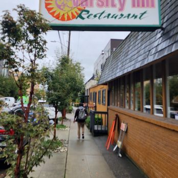Varsity Inn Restaurant - Exterior (9/27/23) - Diners Near Me - Seattle, Washington