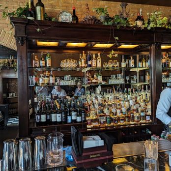 St Martin's Wine Bistro - French Near Me - Dallas, Texas