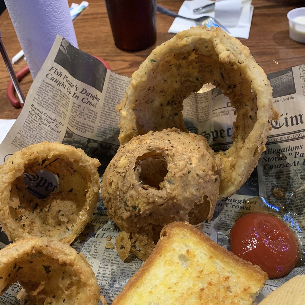 Republic IceHouse - Onion rings to make you lick your lips. - American Near Me - Tyler, Texas