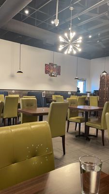 Honest Restaurant by null