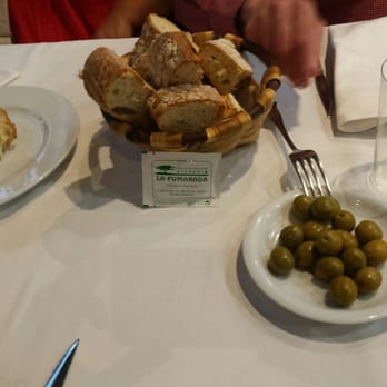 La Pumarada - Fresh bread and olives. - Spanish Near Me - Oviedo, O La Pumarada - Fresh bread and olives. - Spanish Near Me - Oviedo, O