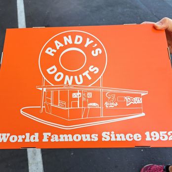 Randy's Donuts - Donuts Near Me - Inglewood, California