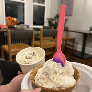 Cubby's Ice Cream Cafe - a person holding a paper plate with ice cream in it - Ice Cream & Frozen Yogurt Near Me - Hummelstown, Pennsylvania Cubby's Ice Cream Cafe - a person holding a paper plate with ice cream in it - Ice Cream & Frozen Yogurt Near Me - Hummelstown, Pennsylvania