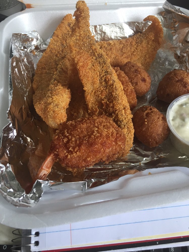 LARRY’S PIT BBQ Updated June 2024 16 Reviews 608 N Victor St