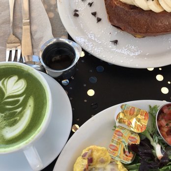 Urth Caffe - Coffee & Tea Near Me - Laguna Beach, California