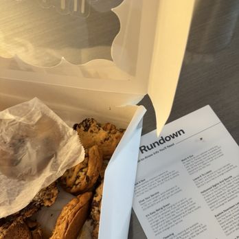 Beverly Hills Cookies - Ripped box - Desserts Near Me - Beverly Hills, California Beverly Hills Cookies - Ripped box - Desserts Near Me - Beverly Hills, California