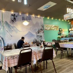 Taiwan Restaurant - Refreshed decor since I was last here.