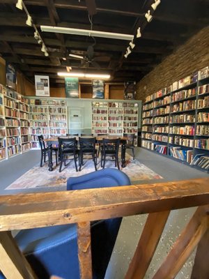 Round Table Bookstore by null