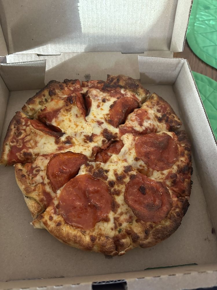 VIDEO EXPRESS & PIZZA Updated September 2024 121 W 6th St