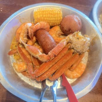 Hometown Seafood - Wine Bars Near Me - Corpus Christi, Texas