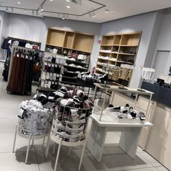 H&M